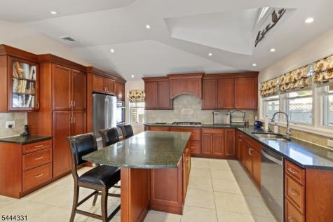 99 Lynwood Road Verona NJ 07044
