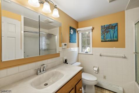 99 Lynwood Road Verona NJ 07044