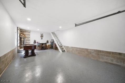 7 Pathfinder Trail Jefferson NJ 07885