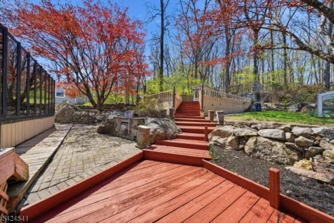 7 Pathfinder Trail Jefferson NJ 07885
