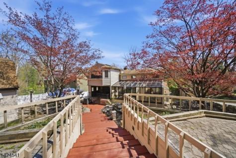 7 Pathfinder Trail Jefferson NJ 07885