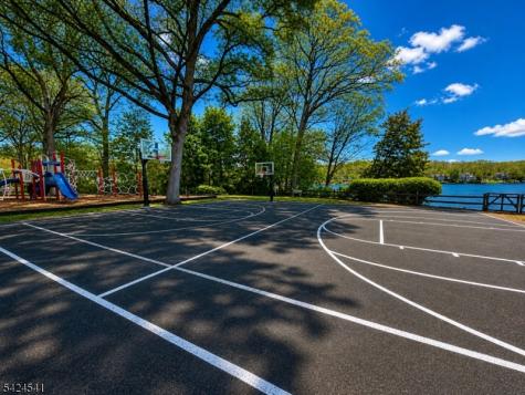 7 Pathfinder Trail Jefferson NJ 07885