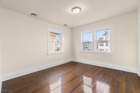 162 Columbia Avenue Newark NJ 07106
