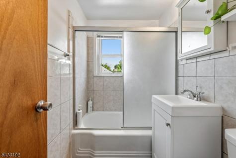 128 Livingston Road Linden NJ 07036