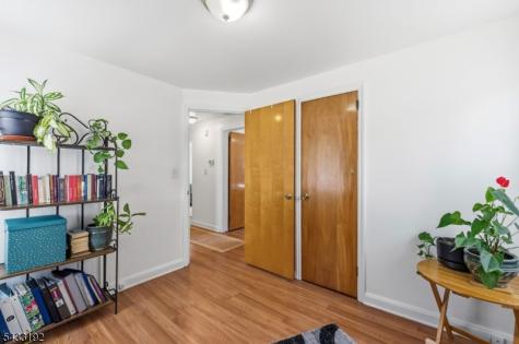 128 Livingston Road Linden NJ 07036