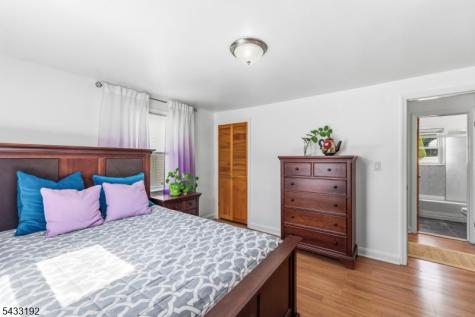 128 Livingston Road Linden NJ 07036