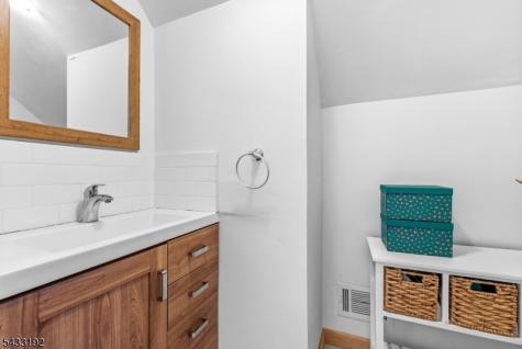 128 Livingston Road Linden NJ 07036