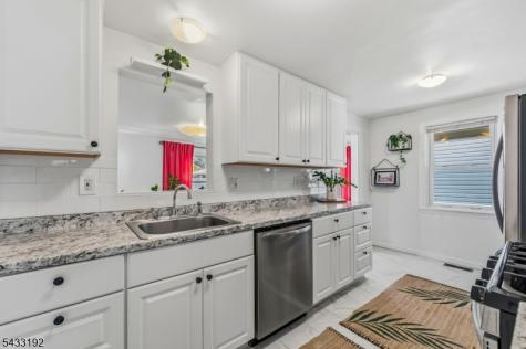 128 Livingston Road Linden NJ 07036