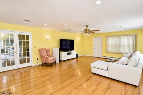 6 Wilrue Parkway Pequannock NJ 07444