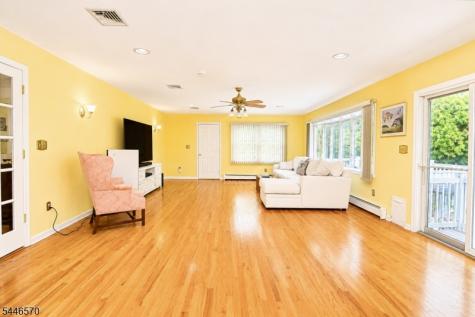 6 Wilrue Parkway Pequannock NJ 07444