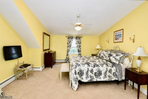 6 Wilrue Parkway Pequannock NJ 07444