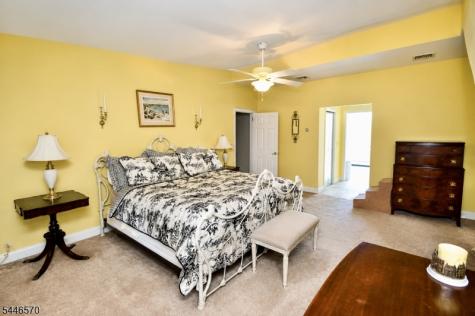 6 Wilrue Parkway Pequannock NJ 07444