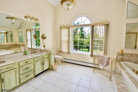 6 Wilrue Parkway Pequannock NJ 07444
