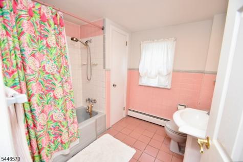 6 Wilrue Parkway Pequannock NJ 07444