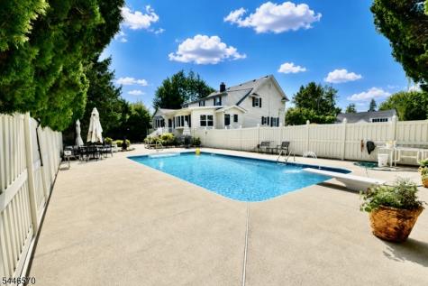 6 Wilrue Parkway Pequannock NJ 07444
