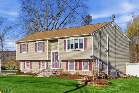 20 Meadow Lane Mansfield NJ 07840