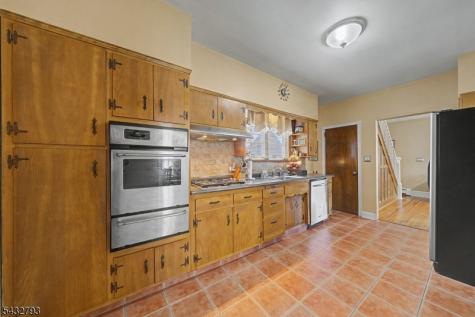 101 Chamberlain Avenue Paterson NJ 07502