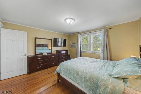 101 Chamberlain Avenue Paterson NJ 07502