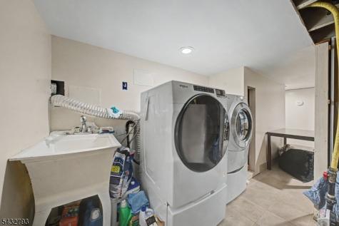 101 Chamberlain Avenue Paterson NJ 07502