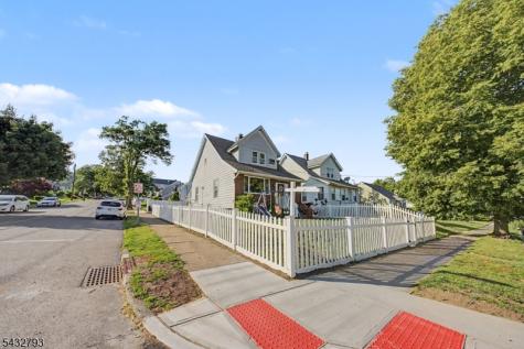101 Chamberlain Avenue Paterson NJ 07502