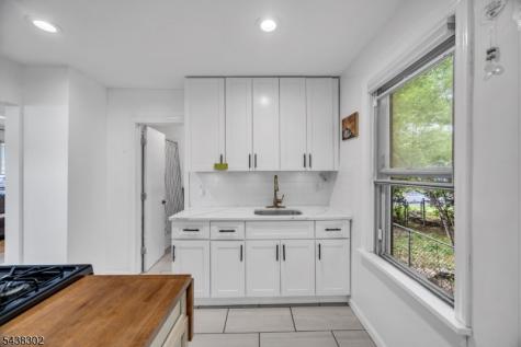 182 Baltimore Avenue Cranford NJ 07016