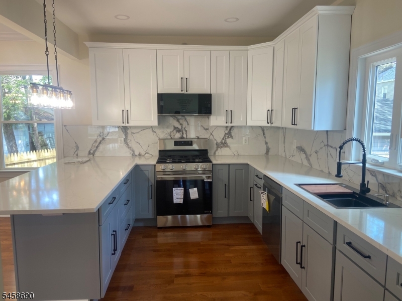 6 Melrose Avenue East Orange NJ 07018