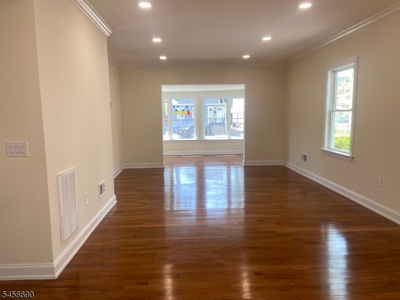 6 Melrose Avenue East Orange NJ 07018