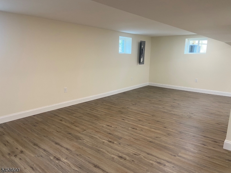 6 Melrose Avenue East Orange NJ 07018