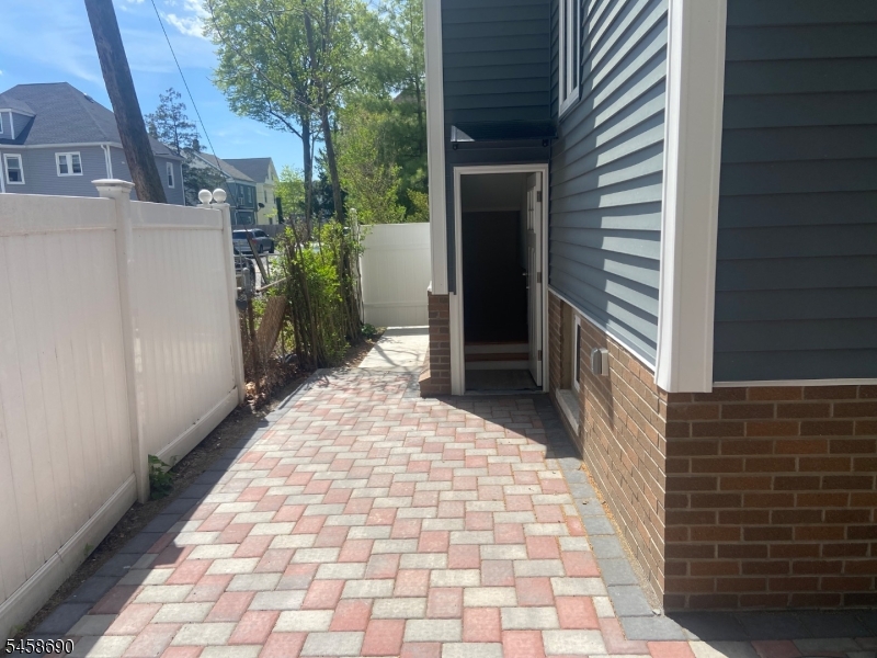 6 Melrose Avenue East Orange NJ 07018