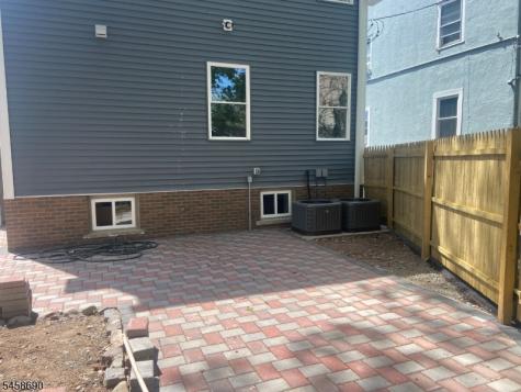 6 Melrose Avenue East Orange NJ 07018