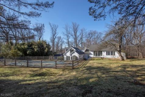 131 Post Kunhardt Road Bernardsville NJ 07924
