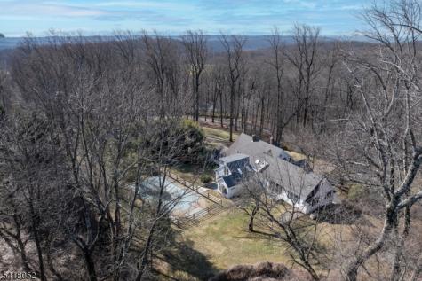 131 Post Kunhardt Road Bernardsville NJ 07924