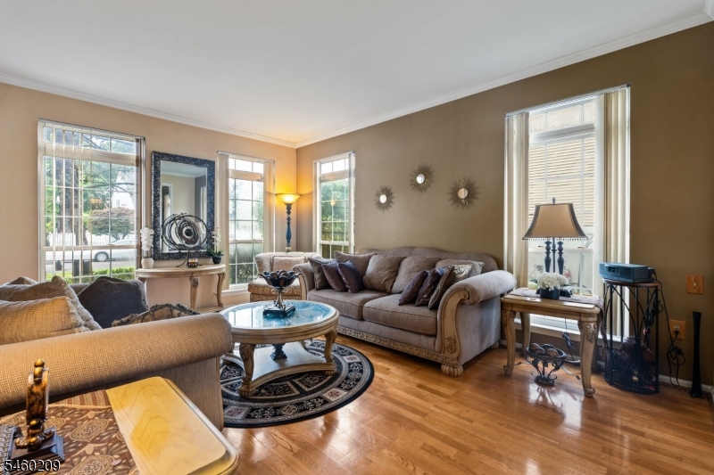40 Champlain Way Franklin NJ 08823