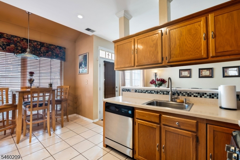 40 Champlain Way Franklin NJ 08823