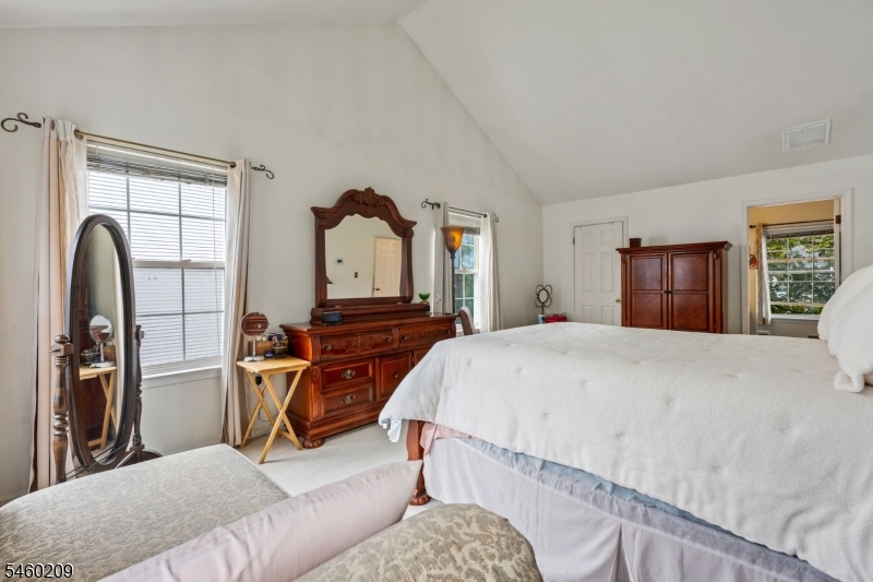 40 Champlain Way Franklin NJ 08823