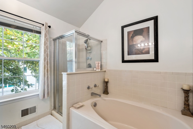 40 Champlain Way Franklin NJ 08823
