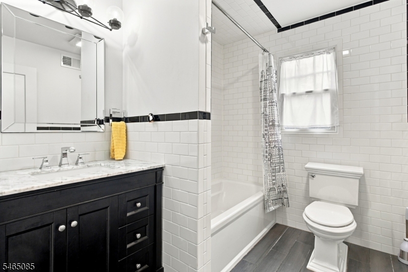 27 Marshall Place Sayreville NJ 08872