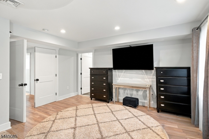 27 Marshall Place Sayreville NJ 08872