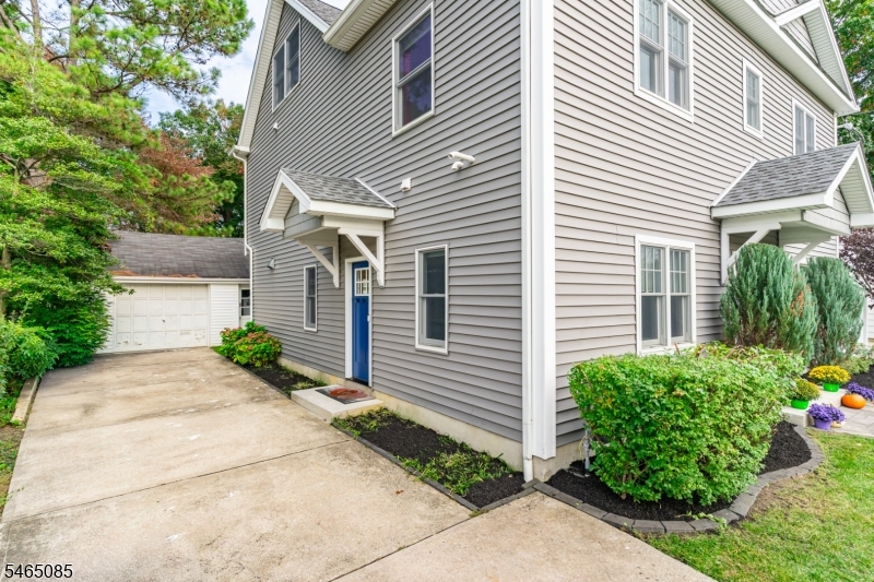 27 Marshall Place Sayreville NJ 08872