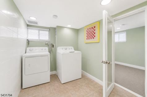 219 Hollywood Avenue Hillside NJ 07205