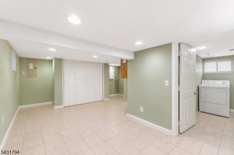 219 Hollywood Avenue Hillside NJ 07205