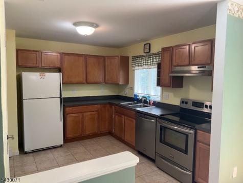 33 Circle Drive Hamburg NJ 07419