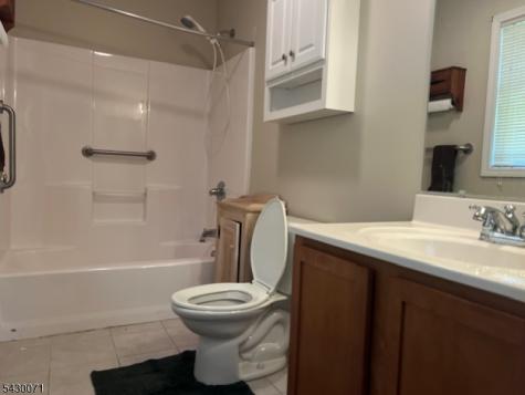33 Circle Drive Hamburg NJ 07419