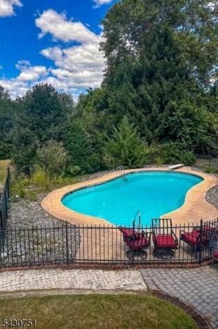 14 Buttonwood Drive Franklin NJ 08873