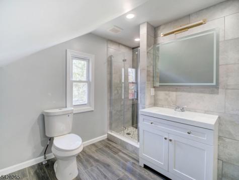 4 Emmans Road Roxbury NJ 07852