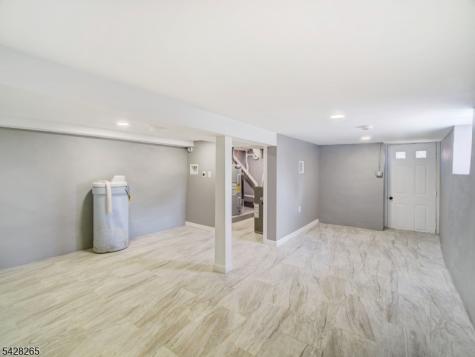 4 Emmans Road Roxbury NJ 07852