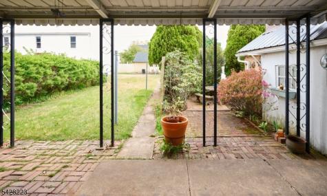 20 Maple Street Milford NJ 08848