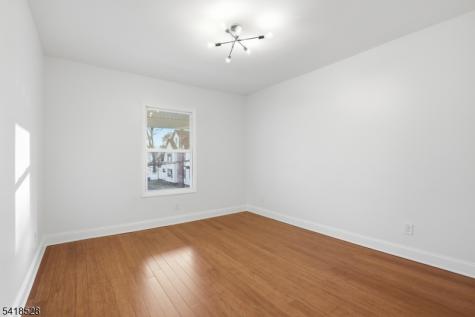 171 Renner Avenue Newark NJ 07112