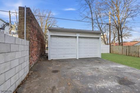 171 Renner Avenue Newark NJ 07112