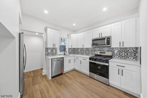32 New Street East Orange NJ 07017
